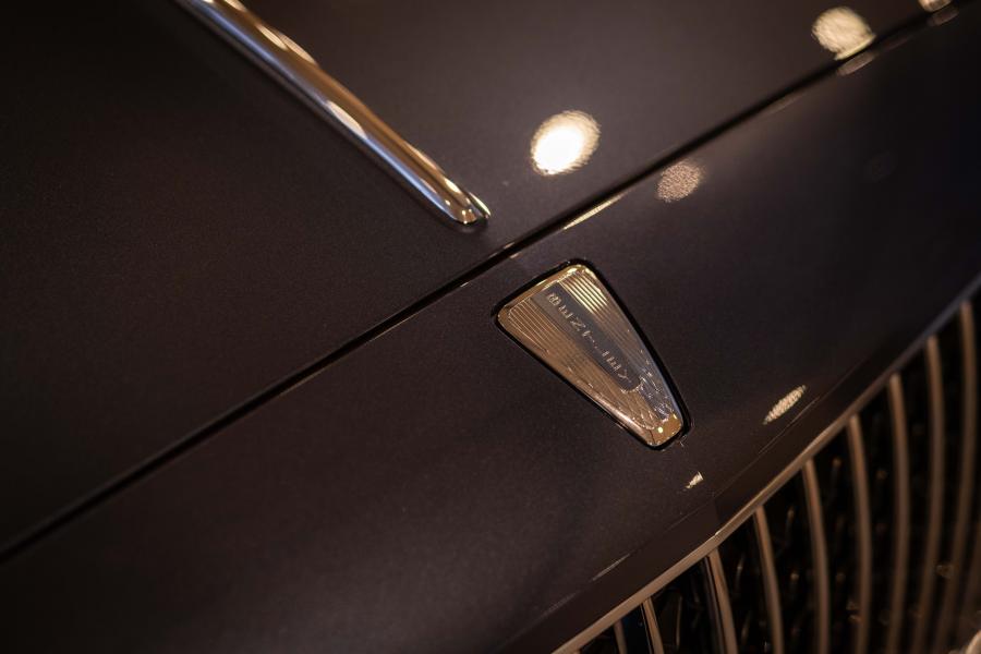 Детали интерьера Bentley Flying Spur 2020 года  (JP) (фото 21 из 25)